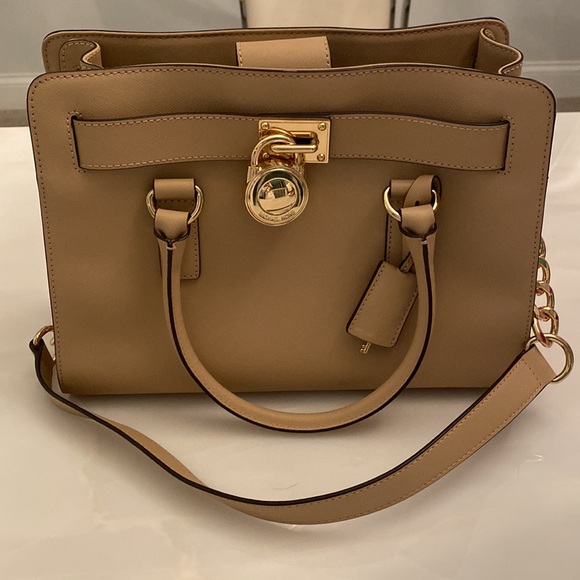 NWOT Michael Kors med Hamilton satchel. - Picture 13 of 13